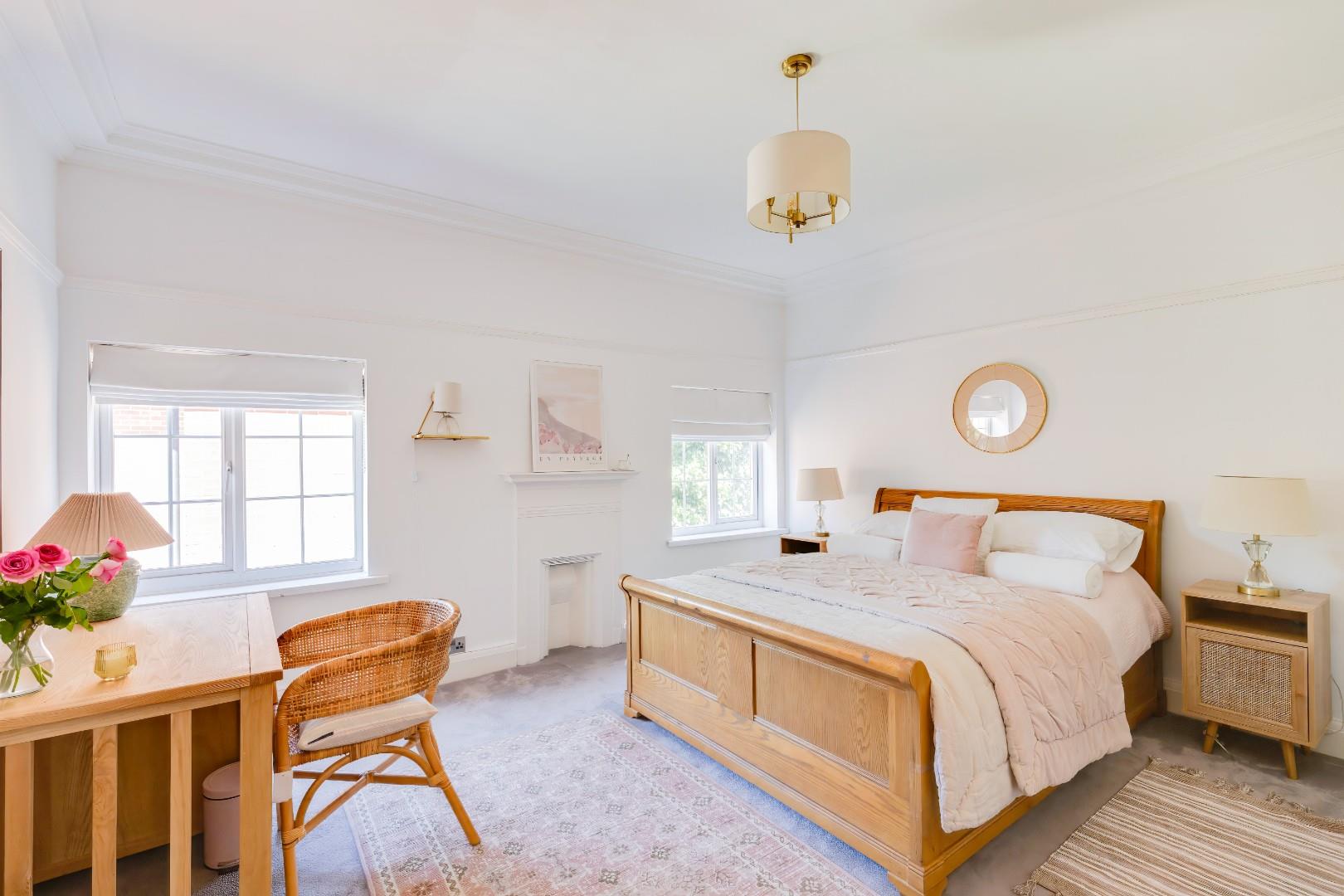 18 Queen Anne Square, Cardiff, CF10 3ED